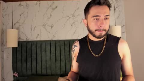 Snapshot of dave_wolff chatting on 11-12-25, 11:43 Dave online show from 11-12-25, 11:43