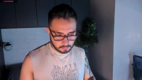 Snapshot of dave_wolff chatting on 01-09-26, 12:08 Dave online show from 01-09-26, 12:08