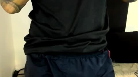 Snapshot of davebroww chatting on 02-05-25, 01:04 Dave Brown online show from 02-05-25, 01:04