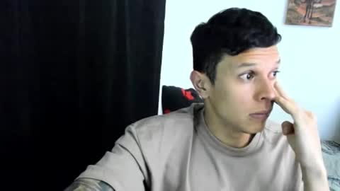 Snapshot of davebroww chatting on 03-08-25, 09:29 Dave Brown online show from 03-08-25, 09:29