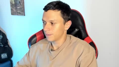 Snapshot of davebroww chatting on 02-18-26, 01:12 Dave Brown online show from 02-18-26, 01:12