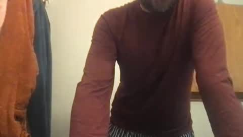 Snapshot of davesoup chatting on 10-26-25, 04:02 davesoup online show from 10-26-25, 04:02