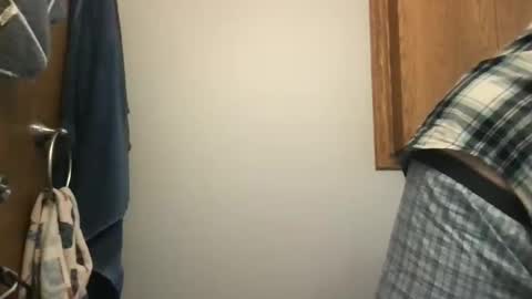 Snapshot of davesoup chatting on 12-19-25, 06:37 davesoup online show from 12-19-25, 06:37