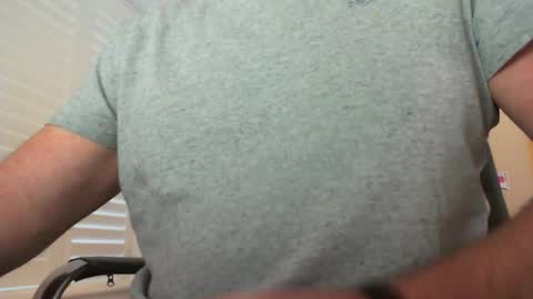 davesu12345 online show from 10-22-25, 06:35