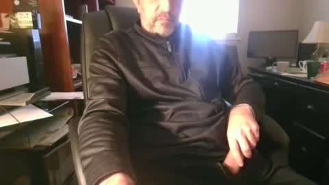 Snapshot of davethebooky chatting on 12-13-25, 09:20 Dave online show from 12-13-25, 09:20