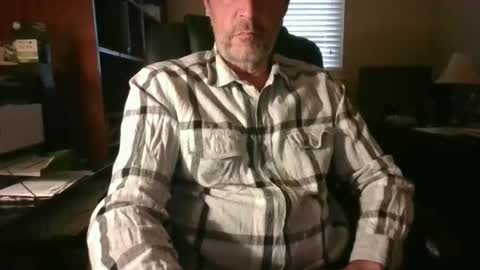 Snapshot of davethebooky chatting on 03-05-26, 08:38 Dave online show from 03-05-26, 08:38