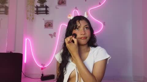 Snapshot of daviana_hill_ chatting on 04-29-26, 12:20 Davi online show from 04-29-26, 12:20