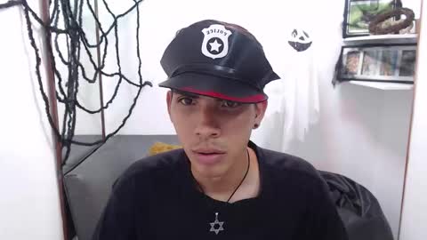 David online show from 10-31-25, 04:57