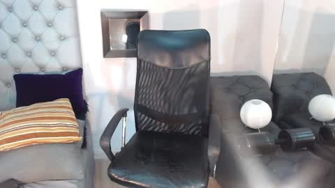 david_bandercock online show from 12-20-24, 01:03