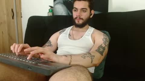 Snapshot of david_franco1 chatting on 10-24-25, 08:49 Twitter davidsanctum online show from 10-24-25, 08:49