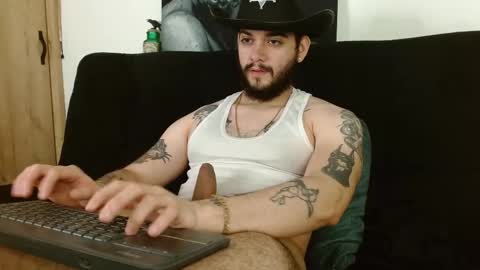 Snapshot of david_franco1 chatting on 10-31-25, 09:27 Twitter davidsanctum online show from 10-31-25, 09:27