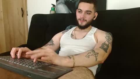 Snapshot of david_franco1 chatting on 11-17-25, 10:15 Twitter davidsanctum online show from 11-17-25, 10:15