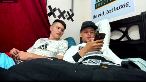 Snapshot of david_latin666_ chatting on 01-22-25, 05:59 David online show from 01-22-25, 05:59