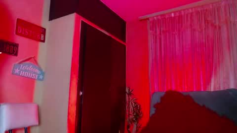 Snapshot of david_neill chatting on 02-12-25, 06:08 David Neill online show from 02-12-25, 06:08