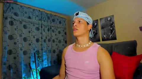 Snapshot of david_neill chatting on 12-16-25, 09:09 David Neill online show from 12-16-25, 09:09