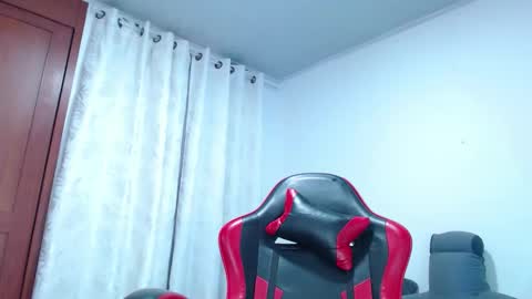 Snapshot of david_savage_ chatting on 03-19-26, 10:36 david online show from 03-19-26, 10:36