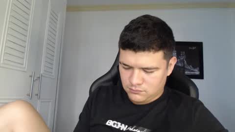 Snapshot of david_smit_ chatting on 02-13-25, 03:46 david smit online show from 02-13-25, 03:46