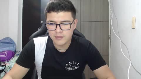 Snapshot of david_smit_ chatting on 03-01-25, 06:43 david smit online show from 03-01-25, 06:43