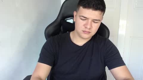 Snapshot of david_smit_ chatting on 09-25-25, 03:49 david smit online show from 09-25-25, 03:49