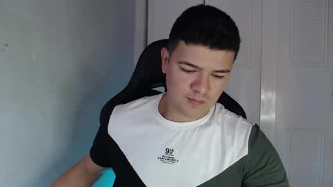 Snapshot of david_smit_ chatting on 09-28-25, 03:50 david smit online show from 09-28-25, 03:50