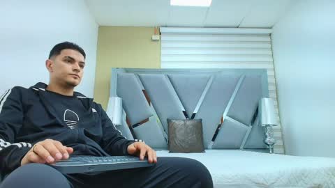 david_victoriaa online show from 05-04-26, 12:56