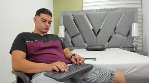david_victoriaa online show from 06-19-26, 01:15