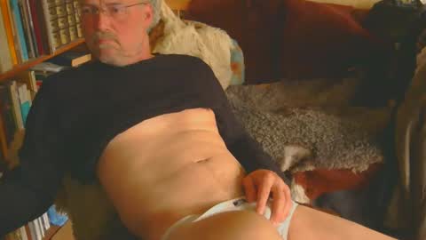 Snapshot of davidbo_no1 chatting on 09-17-25, 06:37 David online show from 09-17-25, 06:37