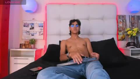 -- David --- online show from 07-24-26, 09:24