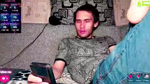 Snapshot of davidcarrollx chatting on 10-08-25, 06:05 DavidCarroll online show from 10-08-25, 06:05