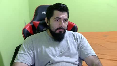 Snapshot of daviddelz chatting on 12-11-24, 06:58 David online show from 12-11-24, 06:58