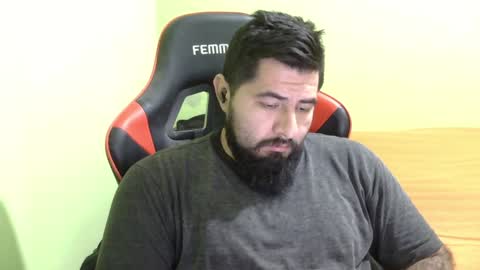 Snapshot of daviddelz chatting on 12-27-24, 05:20 David online show from 12-27-24, 05:20