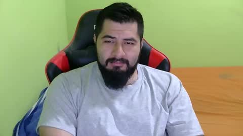 Snapshot of daviddelz chatting on 03-06-25, 05:14 David online show from 03-06-25, 05:14