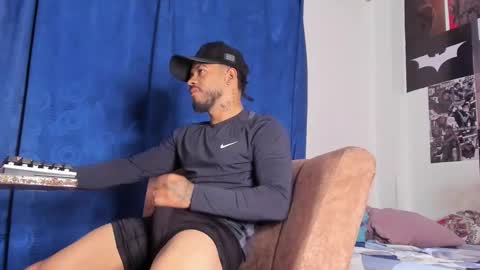 Snapshot of davide_daniels chatting on 12-15-25, 09:35 Davide online show from 12-15-25, 09:35