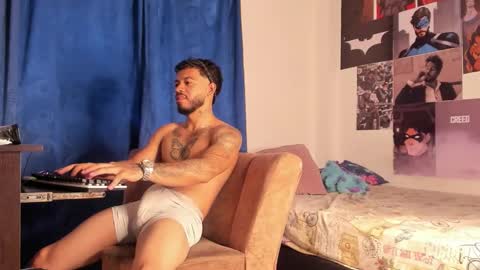 Snapshot of davide_daniels chatting on 03-23-26, 12:53 Davide online show from 03-23-26, 12:53