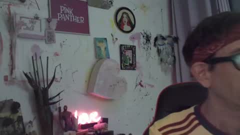 Snapshot of davidhumbee chatting on 06-18-26, 12:55 David Lucky 13 online show from 06-18-26, 12:55