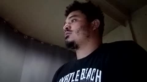 Snapshot of davidjose1995 chatting on 12-30-24, 02:20 Juice cock online show from 12-30-24, 02:20