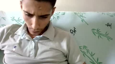 Snapshot of davidmartins1904 chatting on 07-10-26, 06:43 davidmartins1904 online show from 07-10-26, 06:43