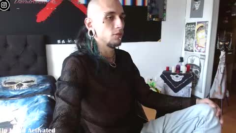   online show from 10-04-25, 08:18