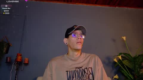 Snapshot of daviid_huge chatting on 09-09-25, 08:03 daviid_huge online show from 09-09-25, 08:03