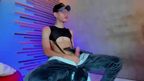 daviid_huge online show from 10-31-25, 01:45