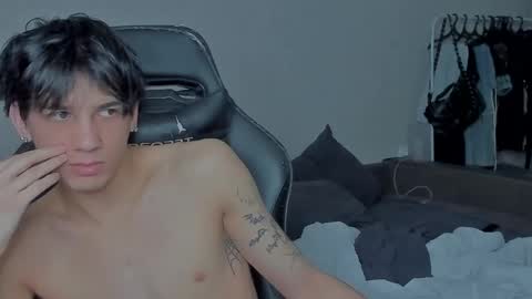 Snapshot of davisross chatting on 12-22-24, 10:58 davis online show from 12-22-24, 10:58