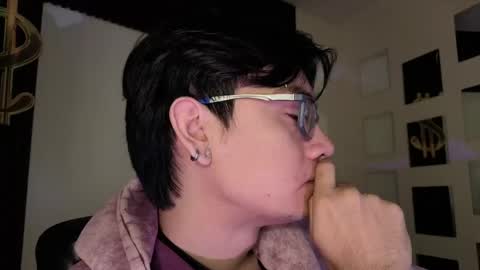 Snapshot of davoxer chatting on 05-22-26, 04:30 davoxer online show from 05-22-26, 04:30
