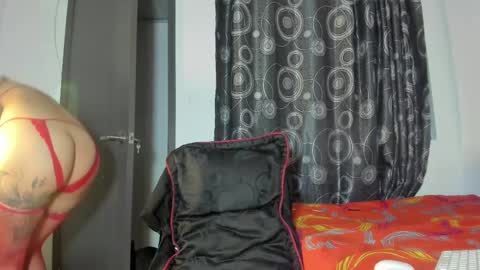 Snapshot of dayan_foxx chatting on 02-15-25, 03:09 Dayan foxx online show from 02-15-25, 03:09