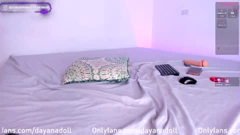 Snapshot of dayanavelez chatting on 05-27-26, 01:57 Dayana online show from 05-27-26, 01:57
