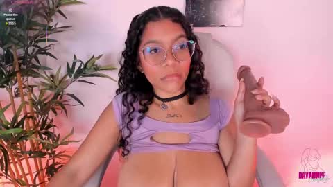 Snapshot of dayanne_campbelll chatting on 09-26-25, 12:36 Dayanne online show from 09-26-25, 12:36
