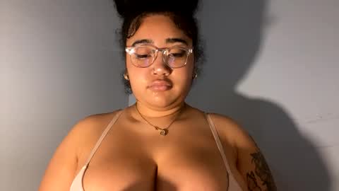 dayqueen1 online show from 05-16-26, 10:36