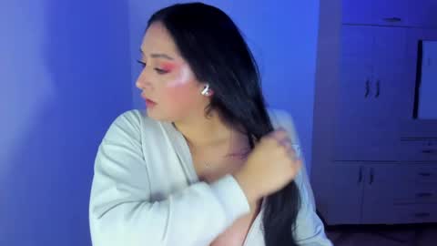    online show from 06-05-26, 10:04