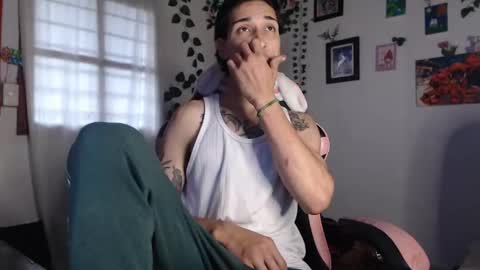 Snapshot of dazzayyy chatting on 02-11-25, 10:28 dazzayy online show from 02-11-25, 10:28