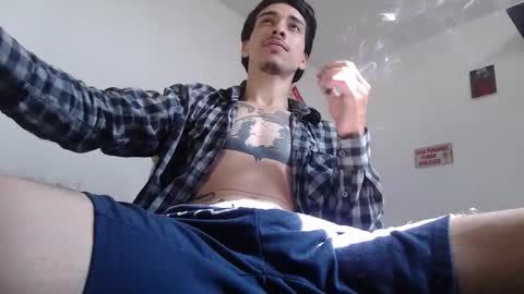 Snapshot of dazzayyy chatting on 10-26-25, 02:23 dazzayy online show from 10-26-25, 02:23