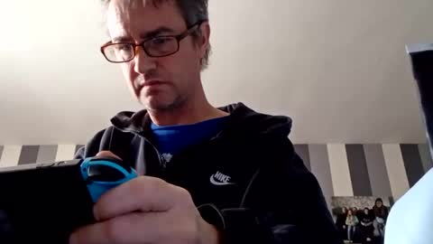 Snapshot of dazzill chatting on 01-15-25, 12:04 Dazzill online show from 01-15-25, 12:04